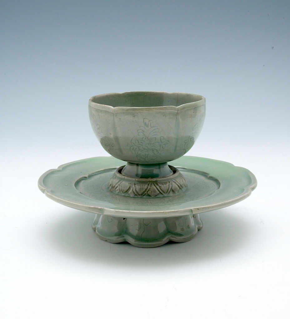 Foliated Cup And Cup Stand With Flowers