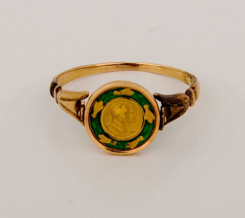 Gold And Enamel Ring With Profile Of Napoléon Bonaparte On One Side Of The Bezel, Profile Of The Infant King Of Rome On The Other