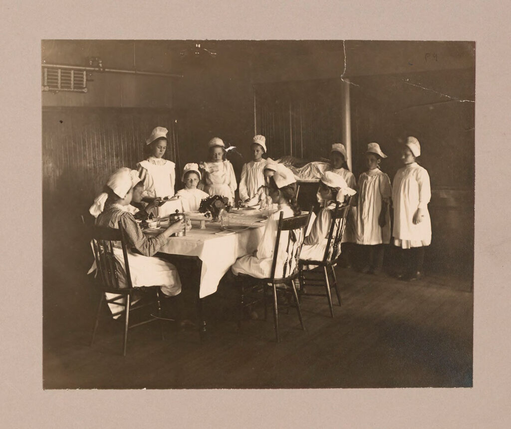 Industrial Problems, Welfare Work: United States. Massachusetts. North Plymouth. Plymouth Cordage Company: Provision Of Educational Facilities For Employees. Plymouth Cordage Company, North Plymouth, Mass.: Cooking Class For Girls; The Teacher Of This Class Has General Charge Of The General Dining Hall Maintained By The Company. Plymouth Cordage Co., North Plymouth, Mass.