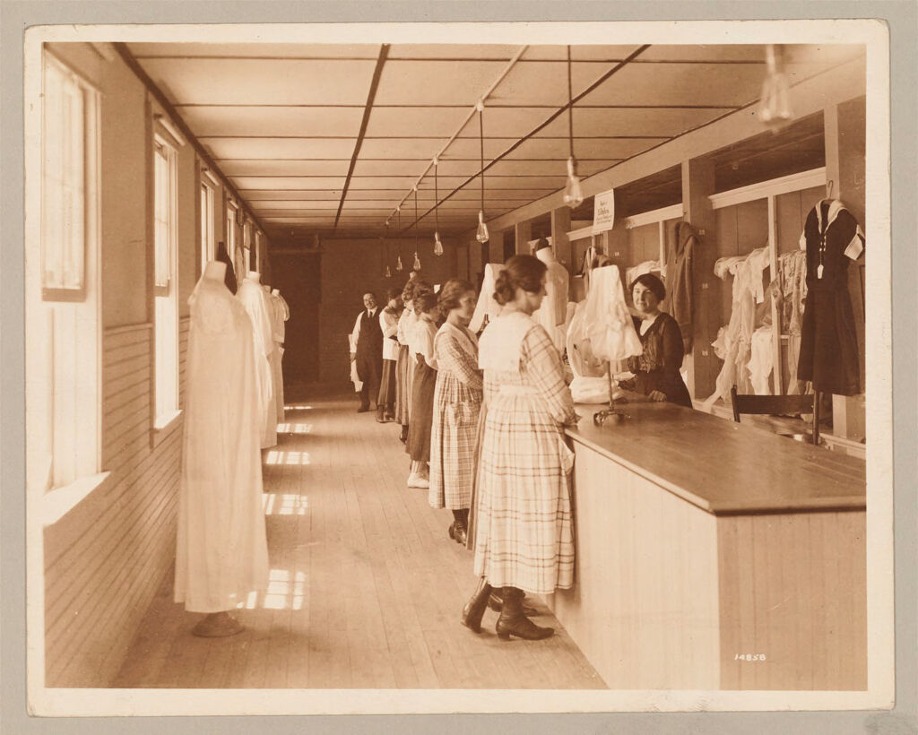 Housing, Government: United States. New Jersey. Woodbury. Woodbury Bag Loading Plant: Governmental Agencies Of House Construction. U.s. War Department, Industrial Service Section Of The Ordnance Department, Housing Branch: Woodbury, New Jersey. Woodbury Bag Loading Plant: Interior Of Canteen.