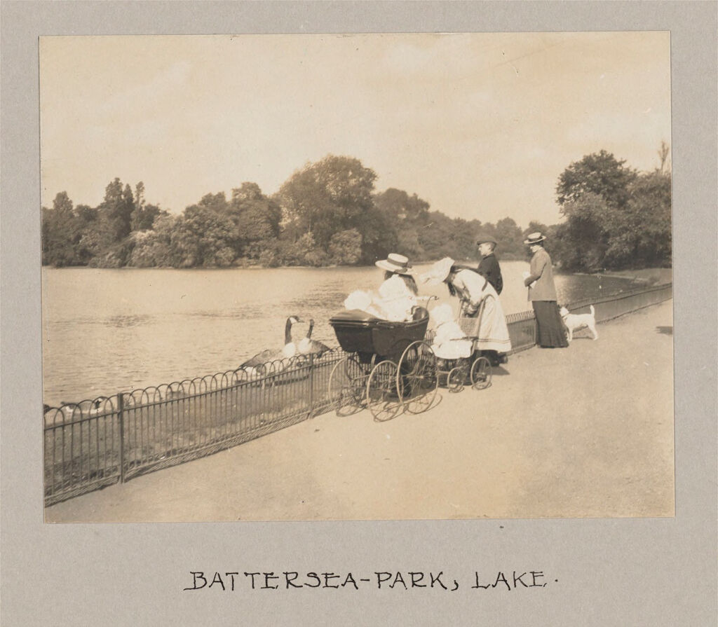 Recreation, Parks And Playgrounds: Great Britain, England. London. Playgrounds And Parks: Social Conditions In London, England, 1903: Battersea - Park, Lake.