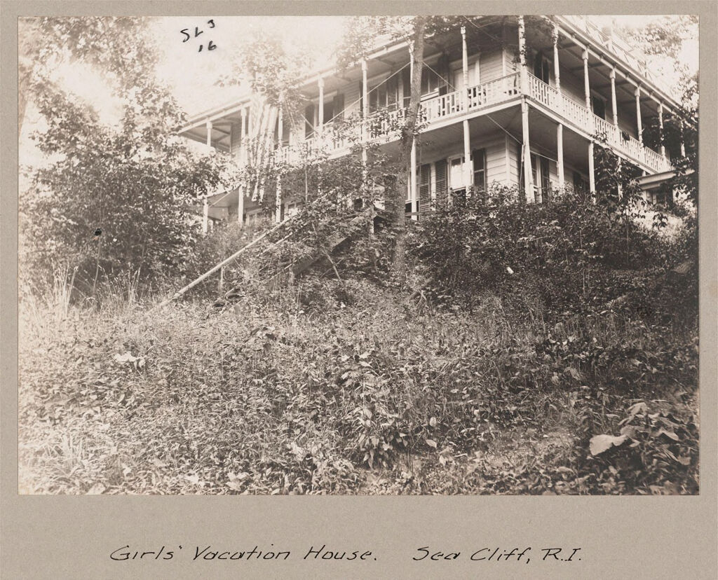 Social Settlements: United States. New York. New York City. University Settlement: University Settlement, New York City: Girls' Vacation House. Sea Cliff, R.i.