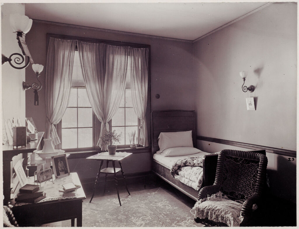 Defectives, Insane: United States. Massachusetts. Waverly. Mclean Hospital: Mclean Hospital. East House: Patients Bedroom