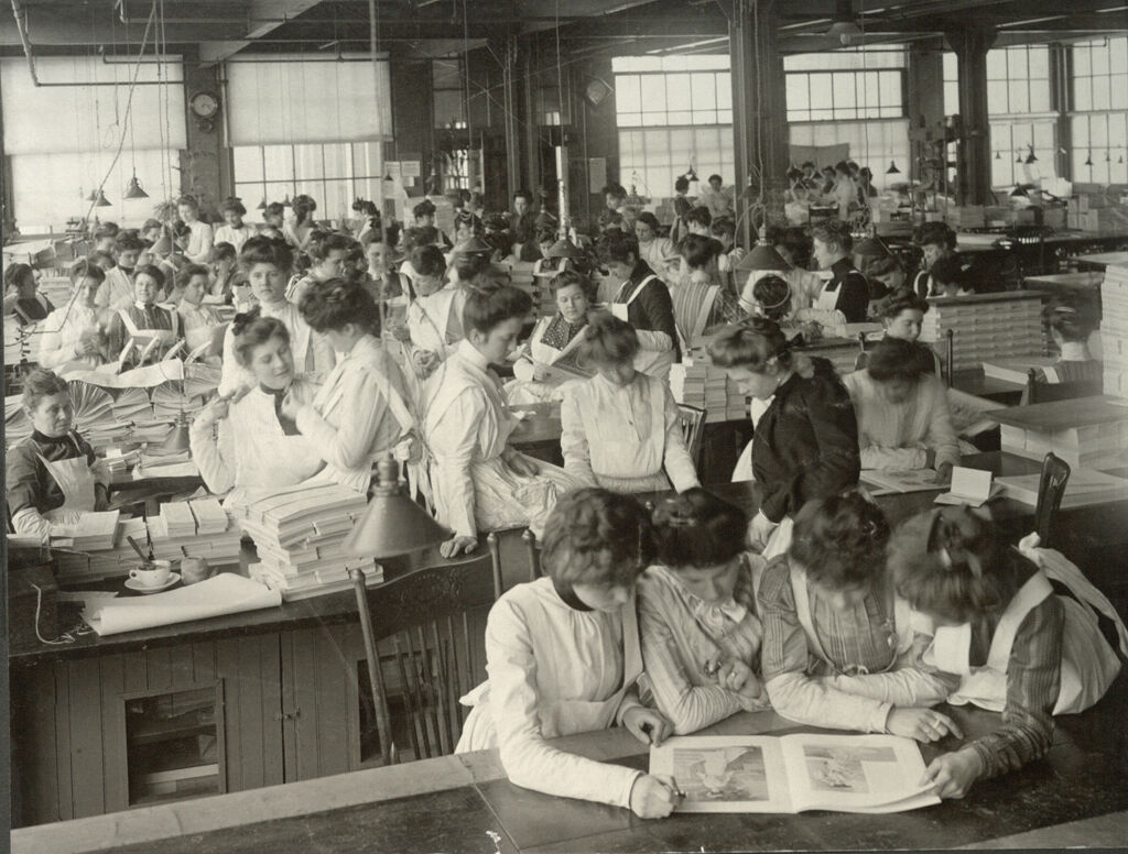 Industrial Problems, Welfare Work: United States. Ohio. Dayton. National Cash Register Company: Welfare Institutions Of The National Cash Register Company, Dayton, Ohio: Conveniences For Women Employees: Recess In A Women's Department.