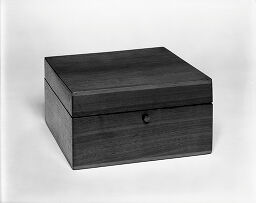 Box For Chess Pieces